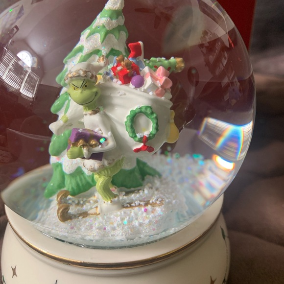 Lenox Grinch Snow Globe - Picture 5 of 8